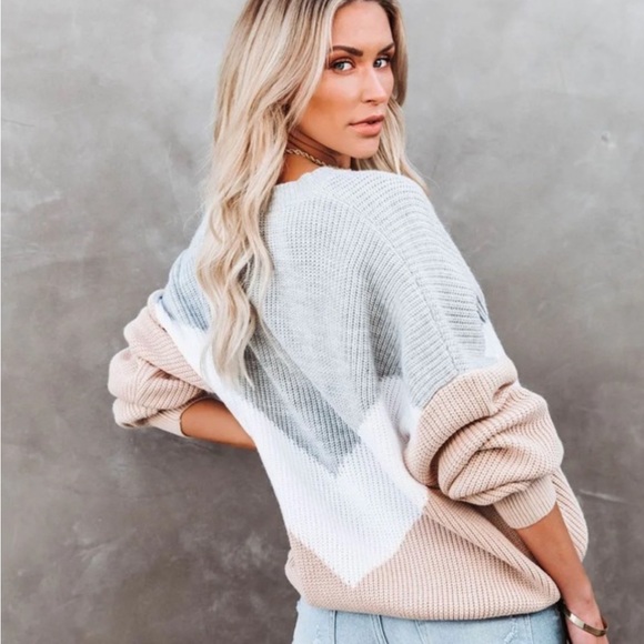 Vici Chevron Colorblock Sweater - Give Love a Chance - Picture 5 of 8